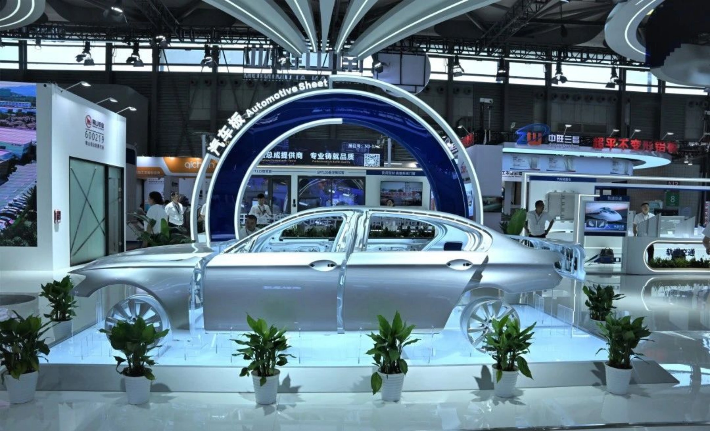 Компания Nanshan Aluminum была определена как «ведущее» предприятие кластера колонного типа по формированию гусиной шкуры в провинции Шаньдун